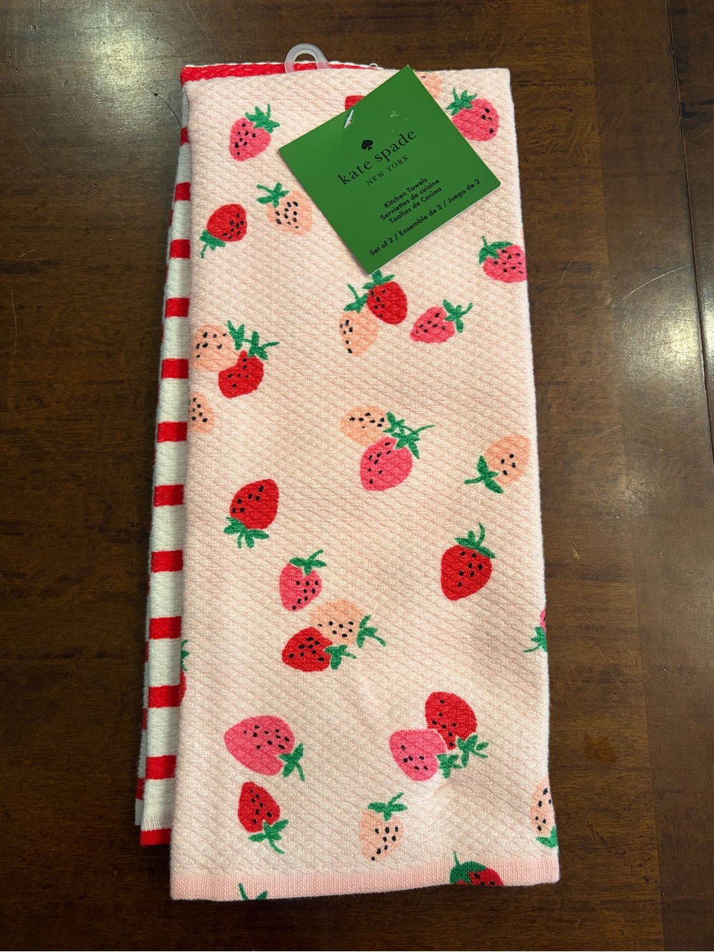NWT kate spade 2 pack kitchen towels